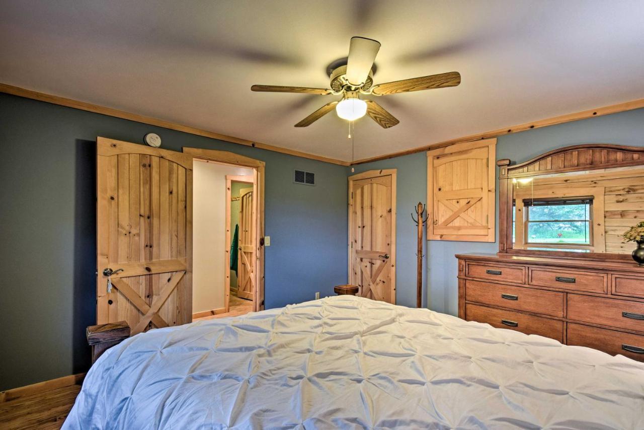 Cozy Amish Country Cabin On Shipshewana Lake! Екстер'єр фото